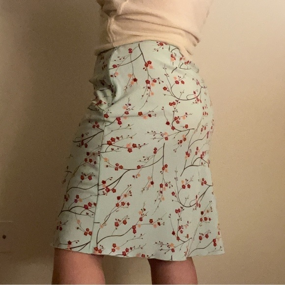 TRUE VINTAGE 90s Express Cherry Blossom Teal Knee Length Skirt size 5/6 - Picture 3 of 8
